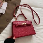 Women Faux Snakeskin Texture Fashionable Simple Square Lock Handle Shoulder Bag
