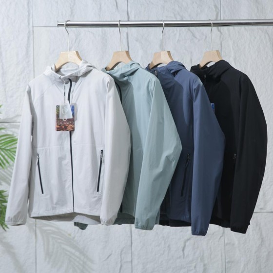 Outdoor Single-Layer Laminated Jacket For Men And Women In Spring And Autumn, Windproof And Rainproof, Casual And Fashionable Hooded Jacket